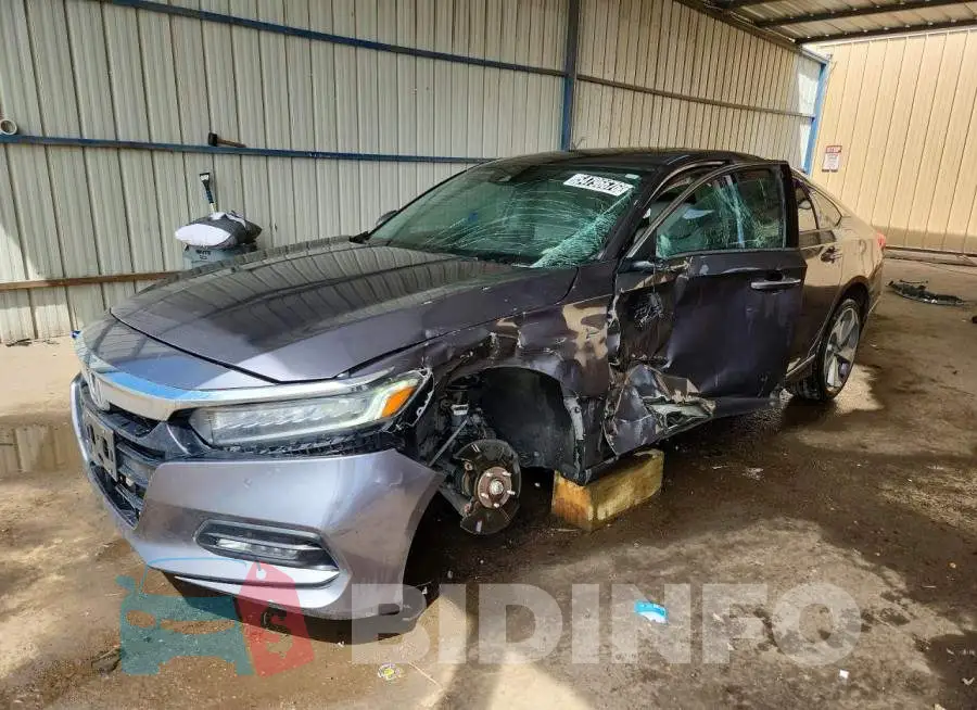 1HGCV2F91JA036843 Photo# 1
