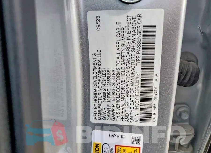 1HGCY1F33RA007661 Photo# 12