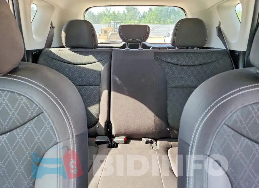 KNDJN2A21J7619944 Photo# 10