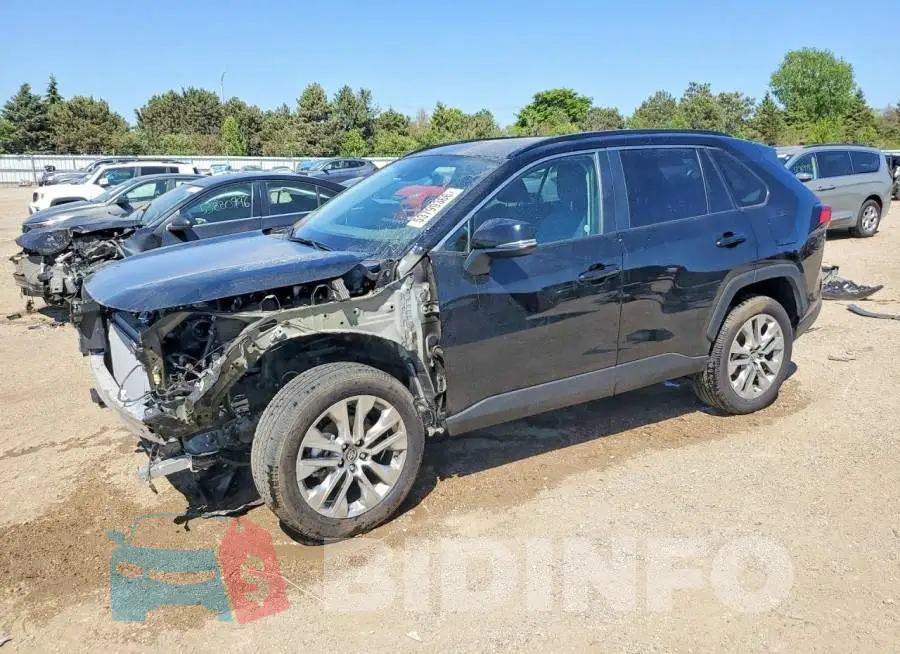 2T3A1RFV9SW607277 Photo# 1