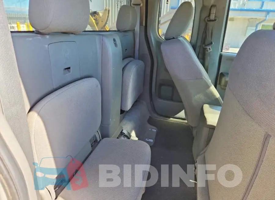 1N6BD0CT7JN755294 Photo# 10