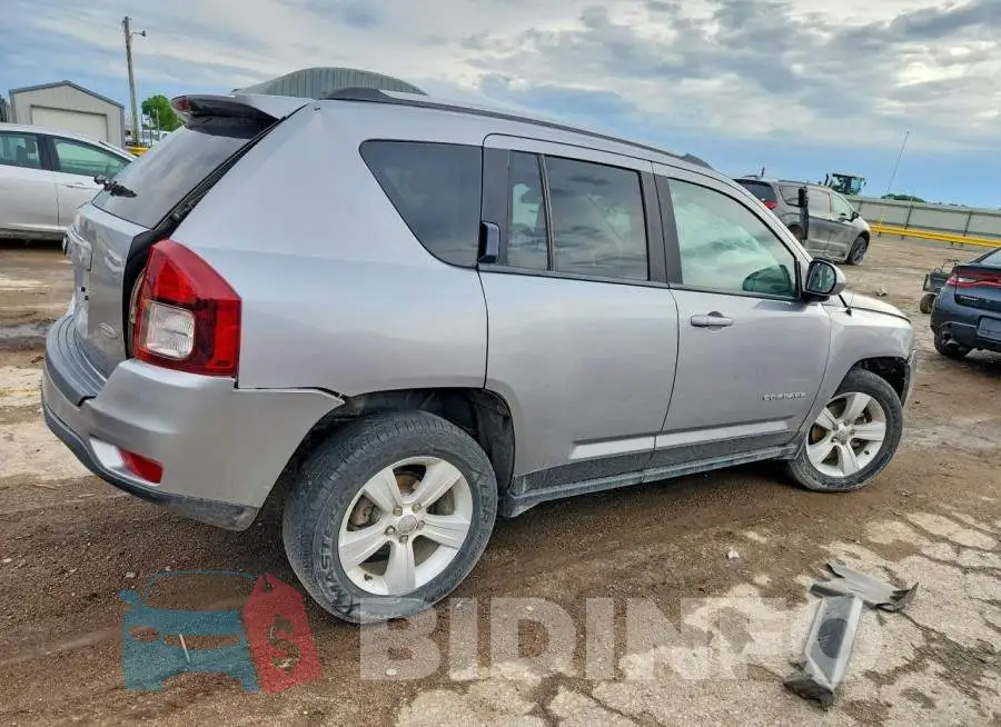 1C4NJDEB1HD171607 Photo# 3