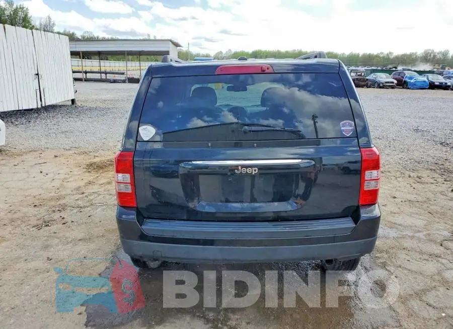 1C4NJPBB7HD172993 Photo# 6