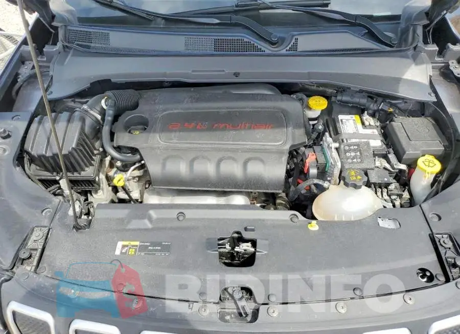 3C4NJDFB4NT132322 Photo# 12