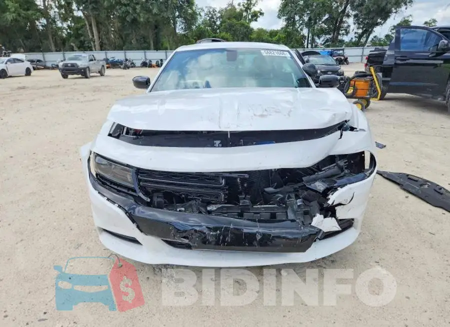 2C3CDXAT8PH572284 Photo# 5