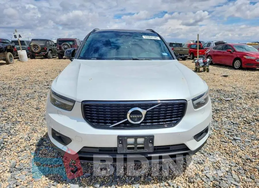 YV4AC2HM2M2542559 Photo# 5