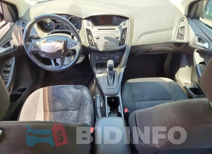 1FADP3F2XHL207809 Photo# 8