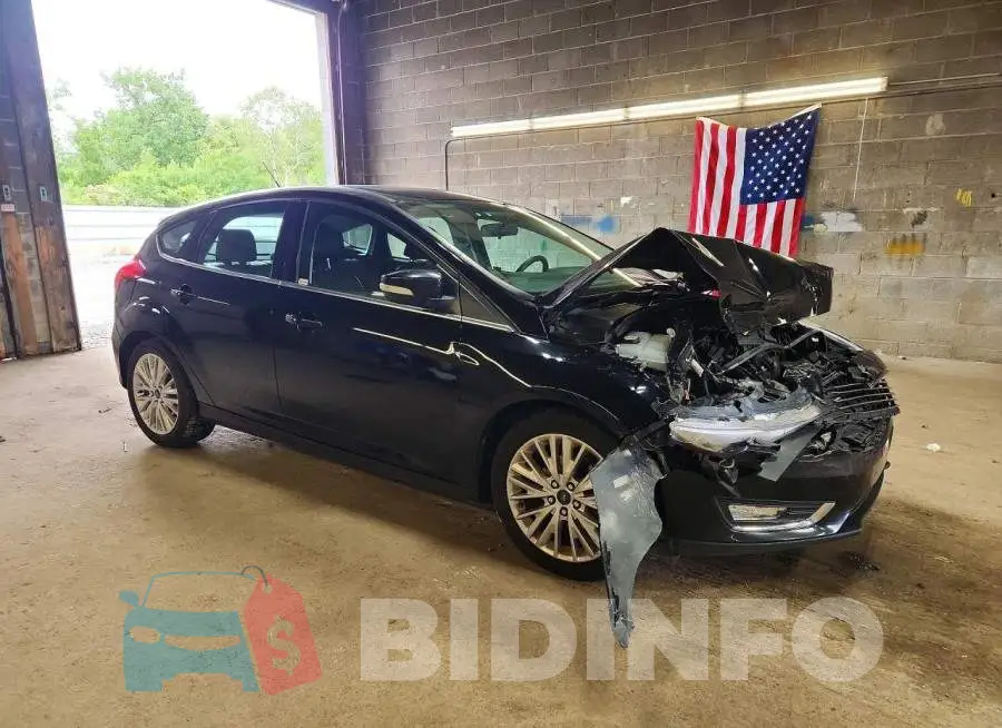 1FADP3N20HL213376 Photo# 4