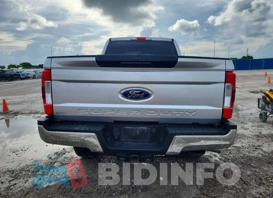 1FT7W2BT9JEB26166 Photo# 6