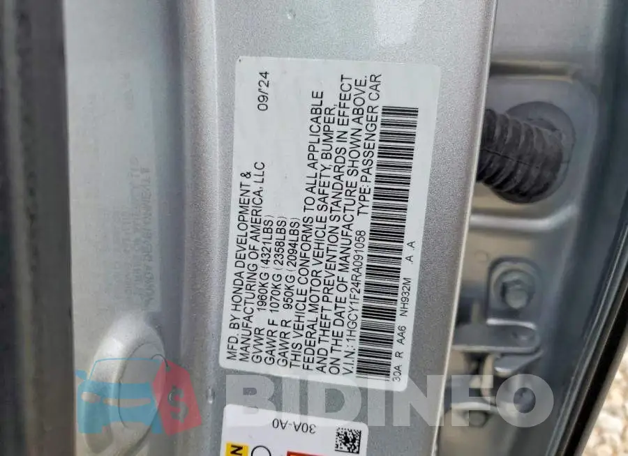 1HGCY1F24RA091058 Photo# 13