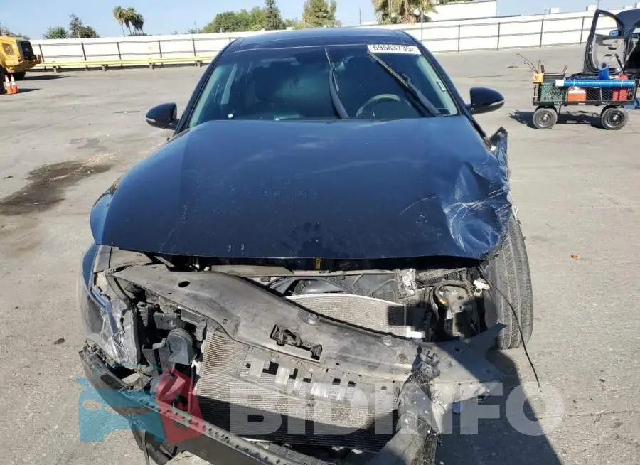 5XXGU4L34JG181748 Photo# 5