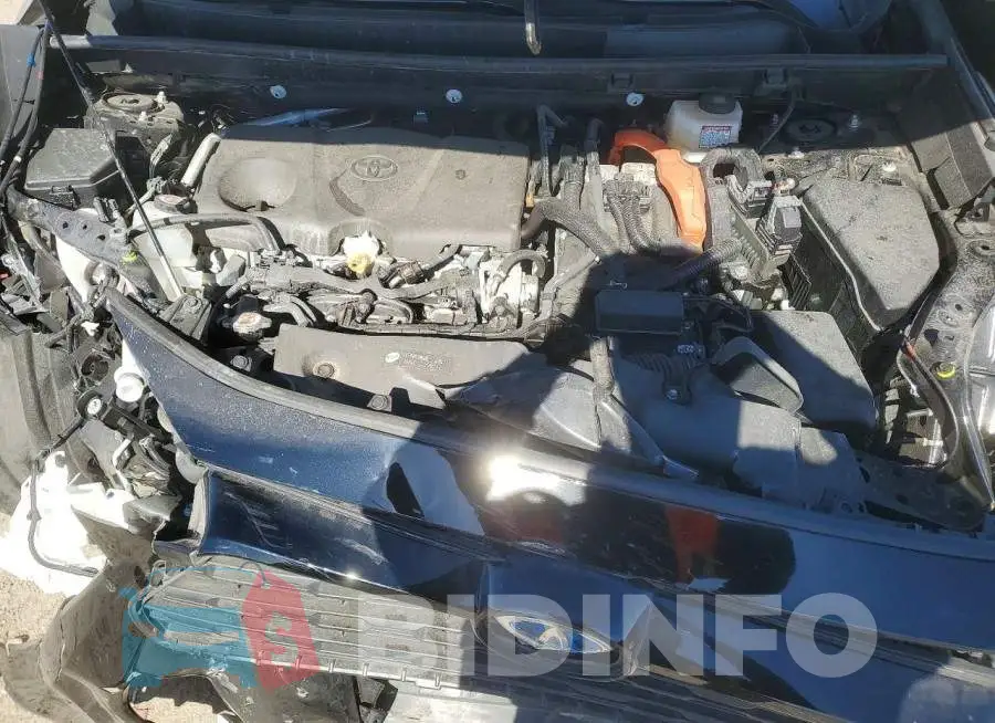 4T3RWRFV1RU161818 Photo# 12