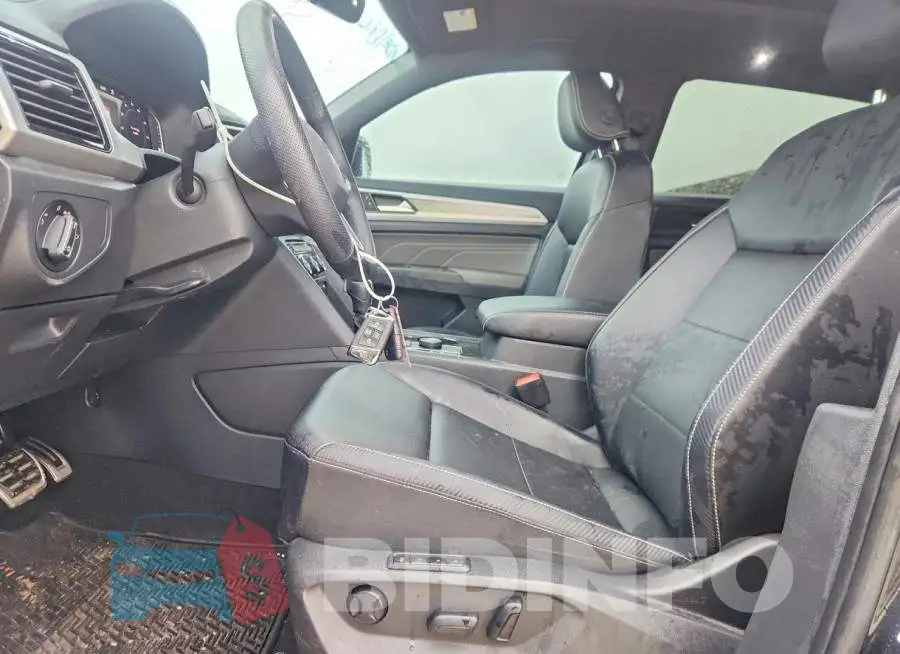 1V2SE2CA7PC226991 Photo# 7