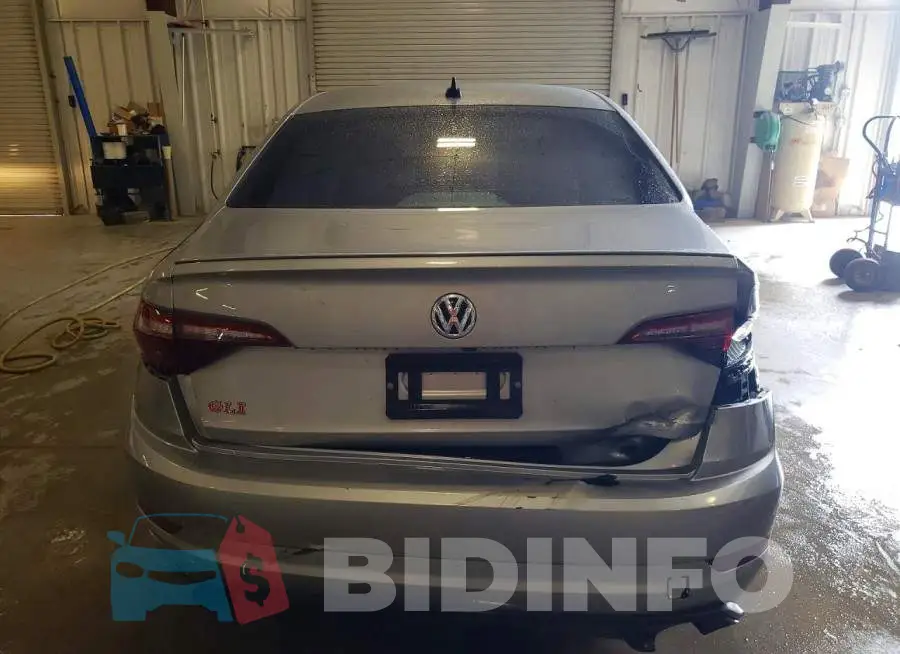 3VW5T7BU1LM045887 Photo# 6