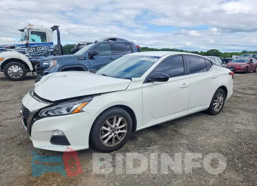 1N4BL4CV1KC166095 Photo# 1