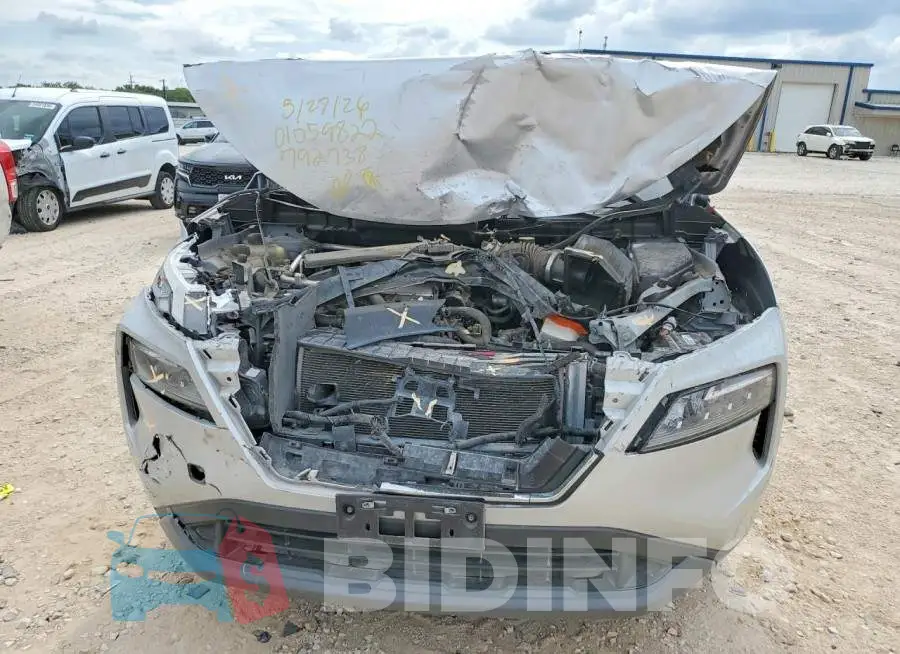 5N1BT3BA5PC792738 Photo# 5
