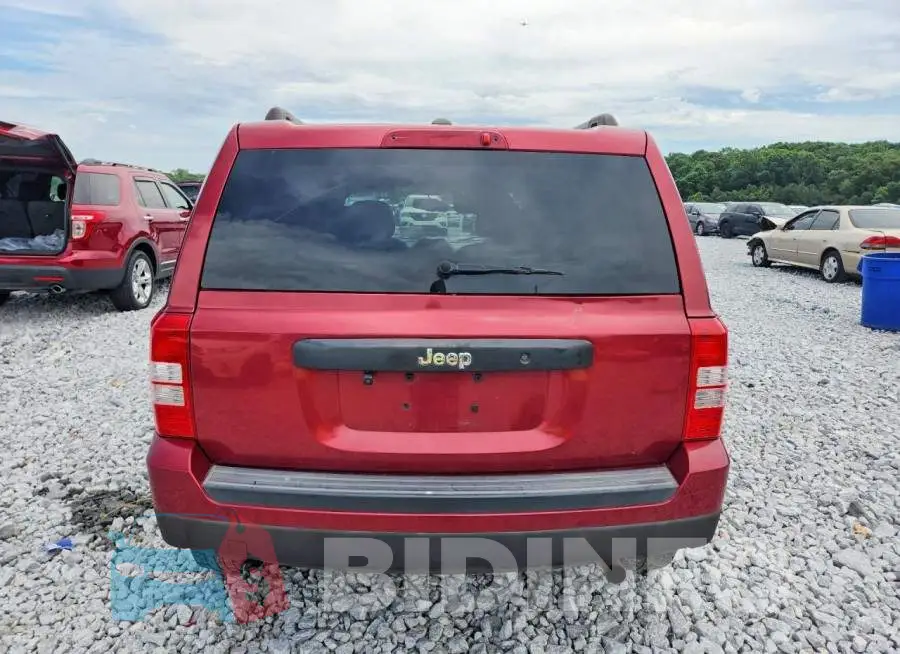1C4NJPBB4HD201396 Photo# 6