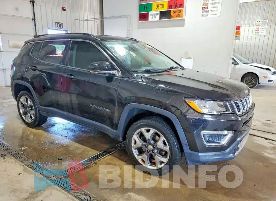 3C4NJDCB7JT255563 Photo# 4