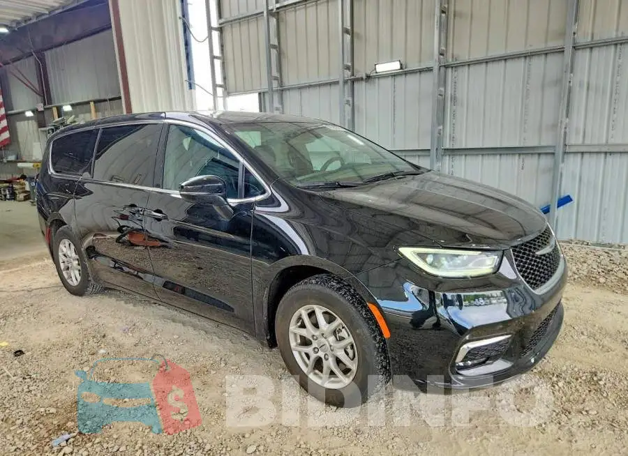 2C4RC1BG9SR522746 Photo# 4