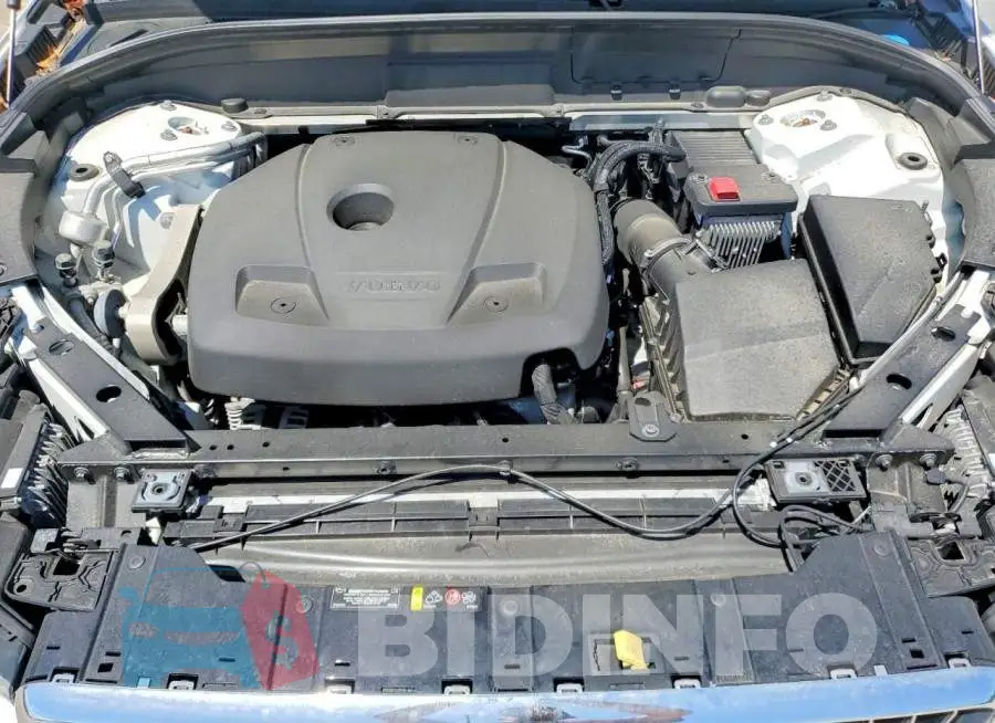 YV4102RL2M1850447 Photo# 12