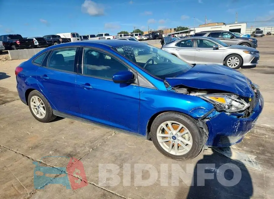 1FADP3FE1JL268871 Photo# 4
