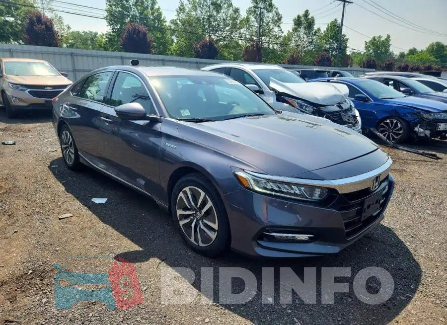 1HGCV3F55JA012595 Photo# 4
