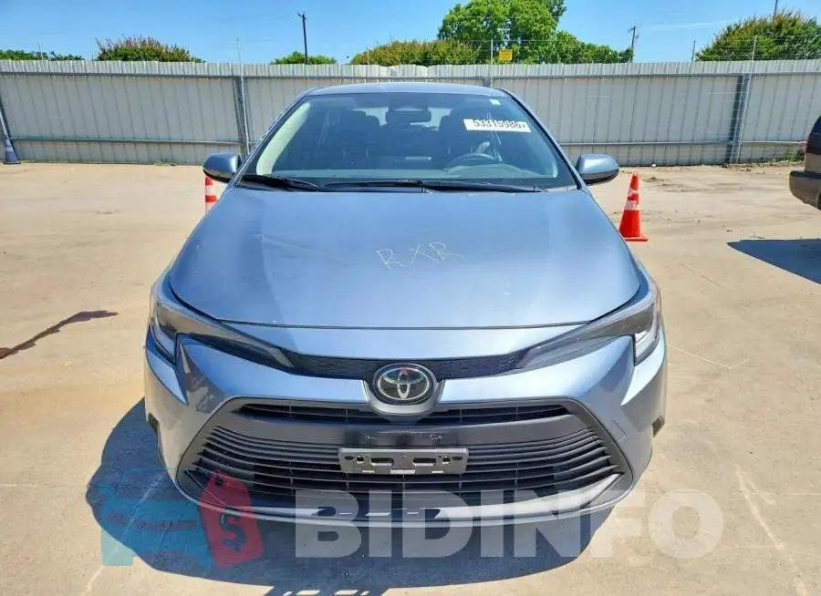 JTDBCMFE8T3113336 Photo# 5