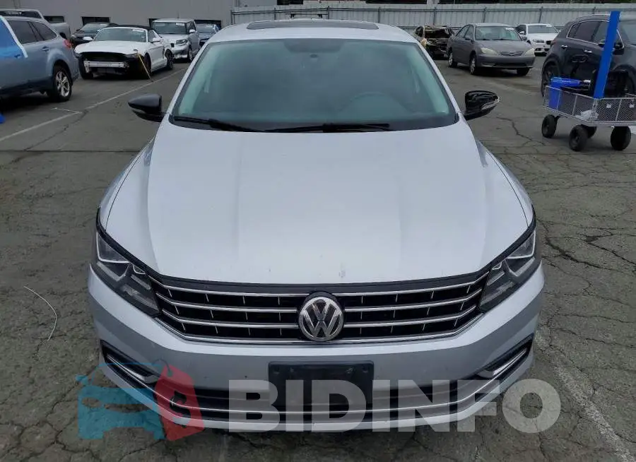 1VWLA7A3XKC008567 Photo# 5
