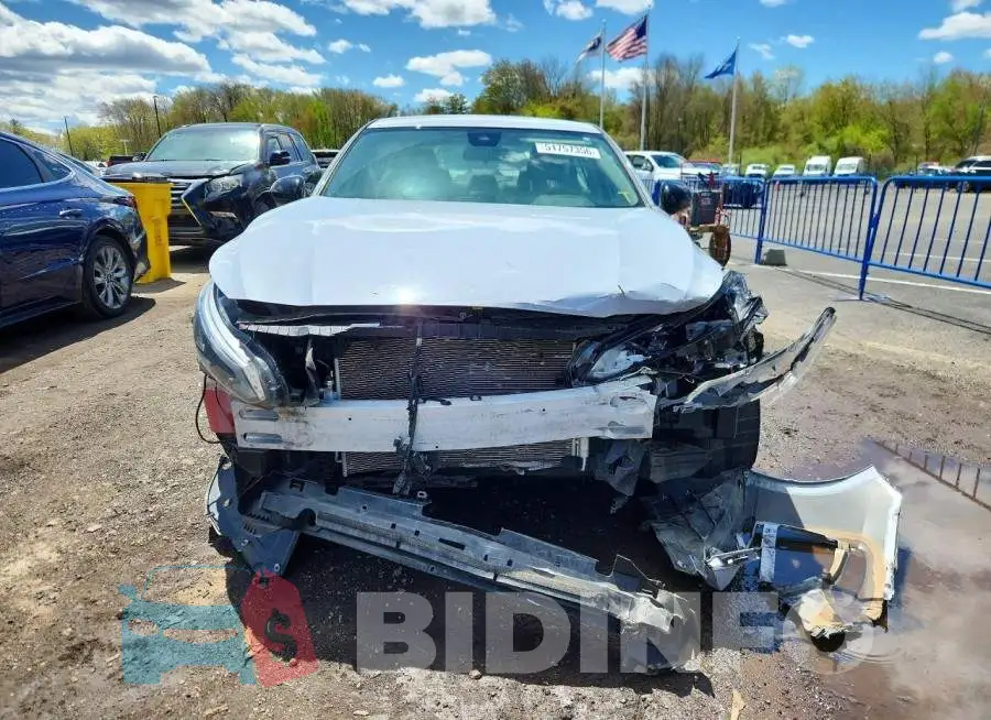 1N4BL4CV2PN301726 Photo# 5