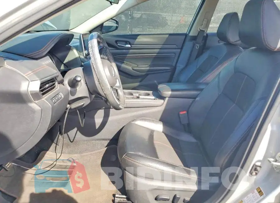 1N4BL4CV3KN320147 Photo# 7
