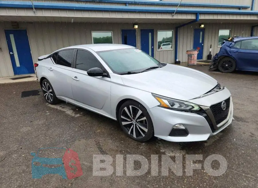 1N4BL4CV6KC208048 Photo# 4