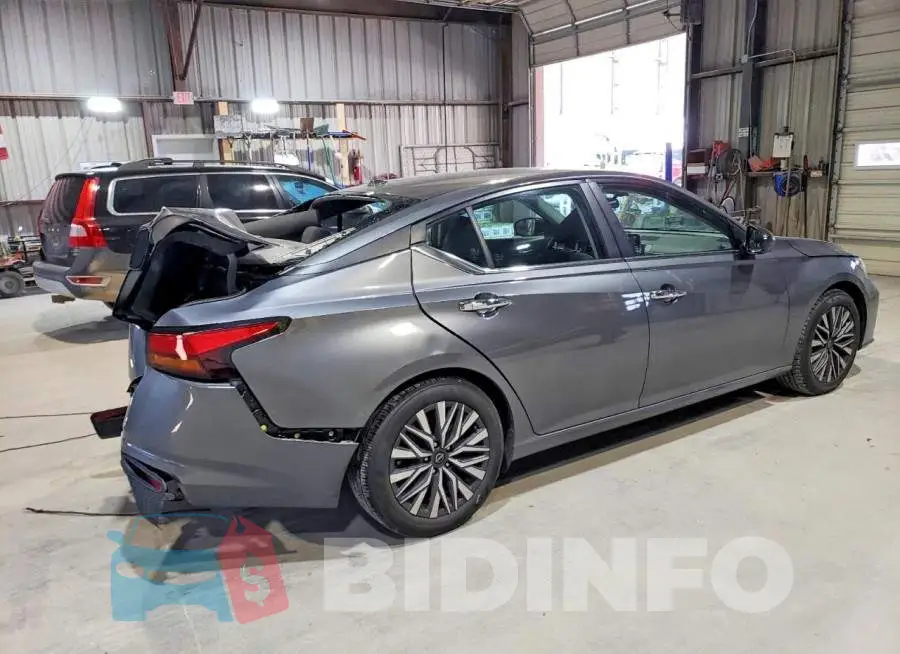 1N4BL4DV9RN393791 Photo# 3