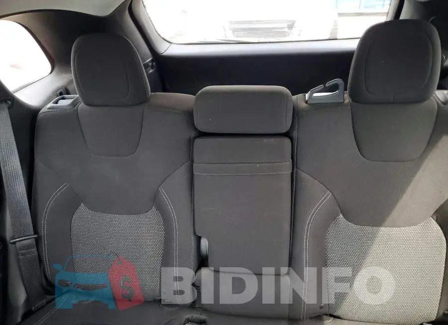 1C4PJMCB3KD282243 Photo# 10