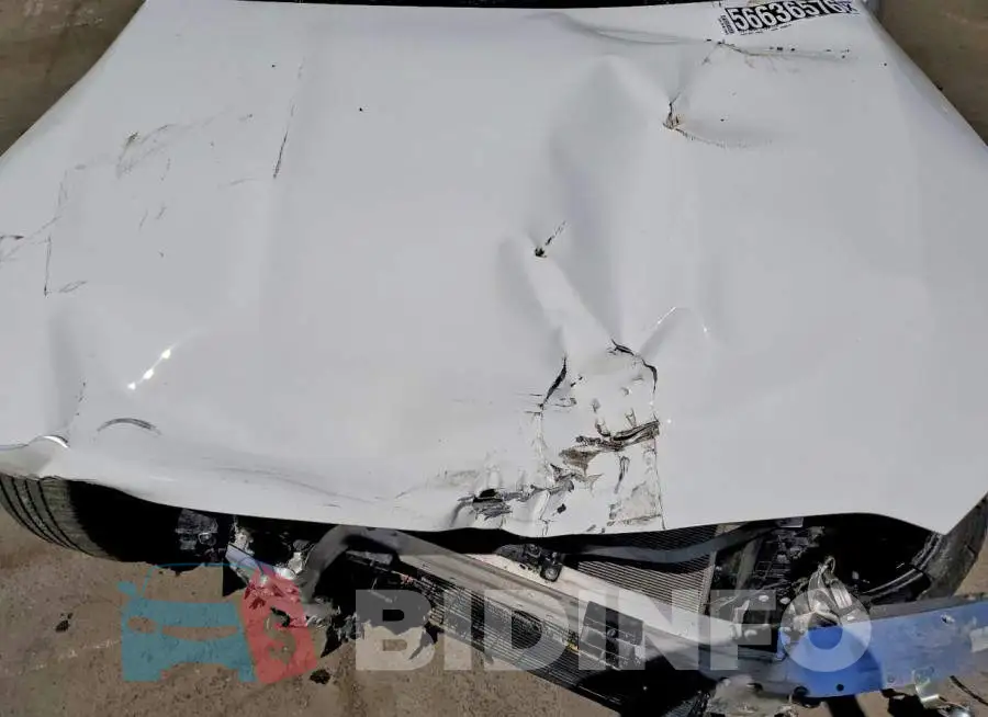 W1KAF4HB5SR242559 Photo# 11