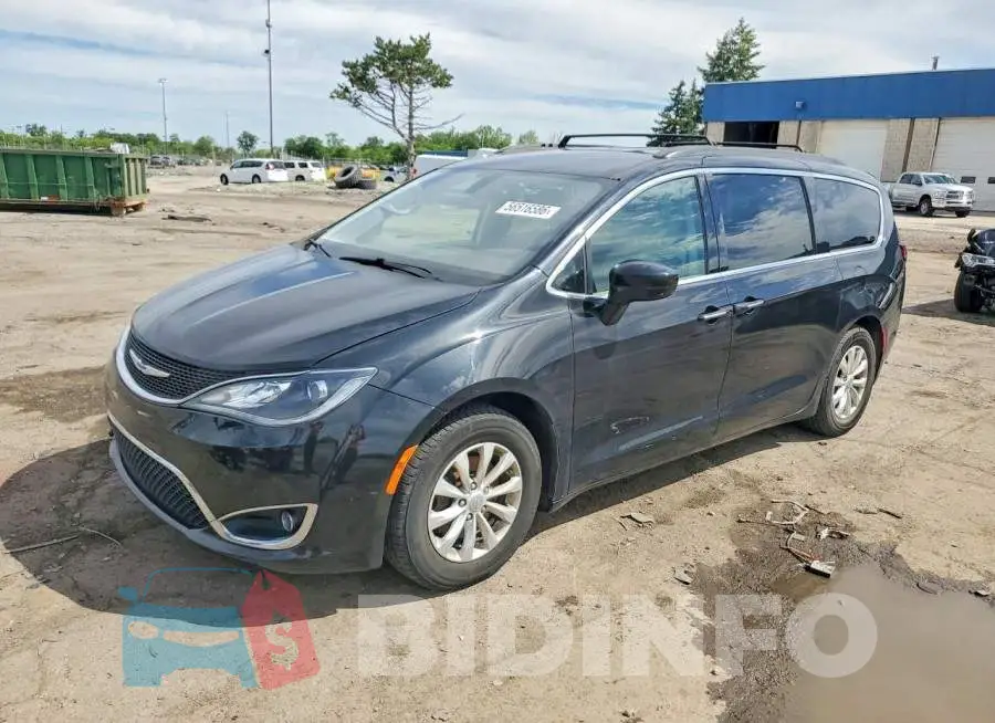 2C4RC1FG5JR288128 Photo# 1