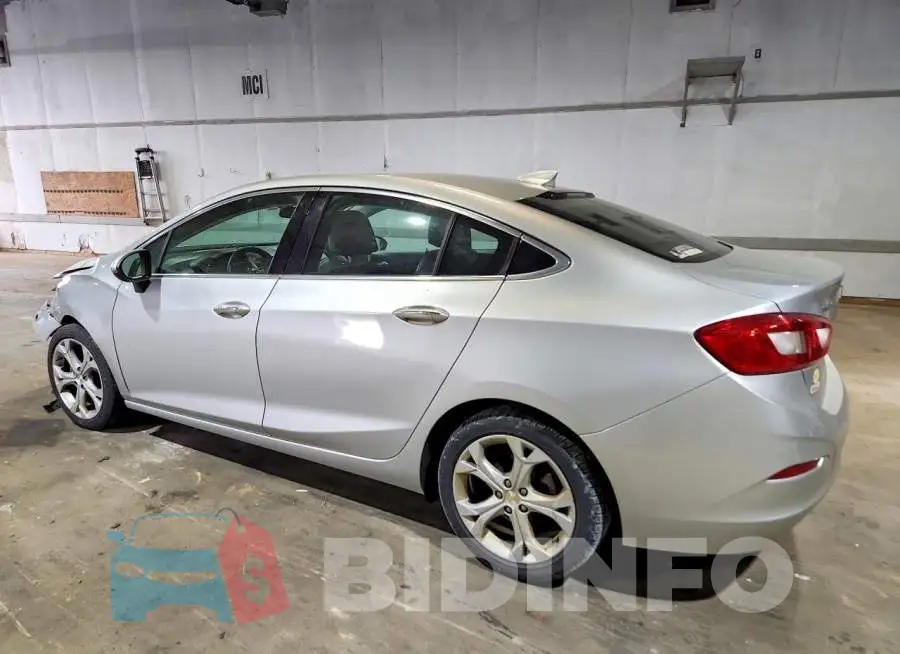 1G1BF5SMXJ7158271 Photo# 2