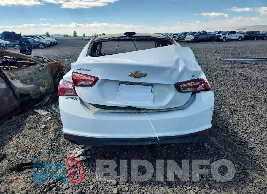 1G1ZD5ST3NF152089 Photo# 6