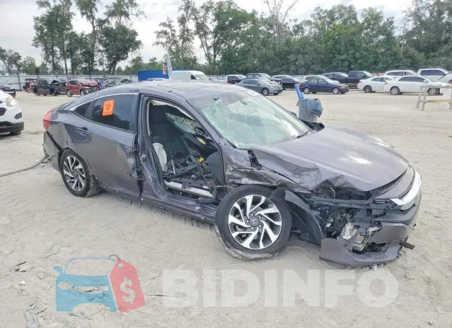 19XFC2F70HE059246 Photo# 4