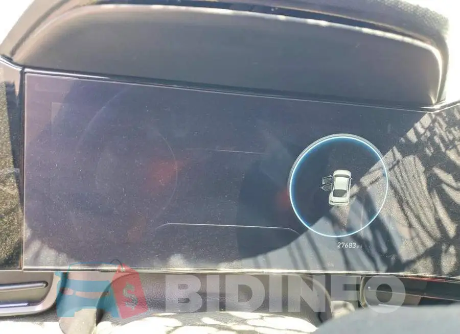 KMHLR4DF8RU813502 Photo# 9