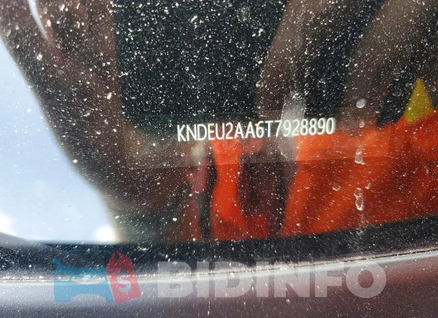 KNDEU2AA6T7928890 Photo# 14