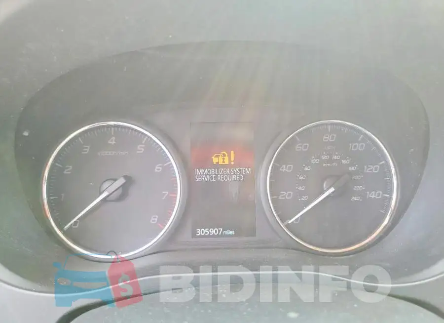 JA4AD3A34KZ048354 Photo# 9