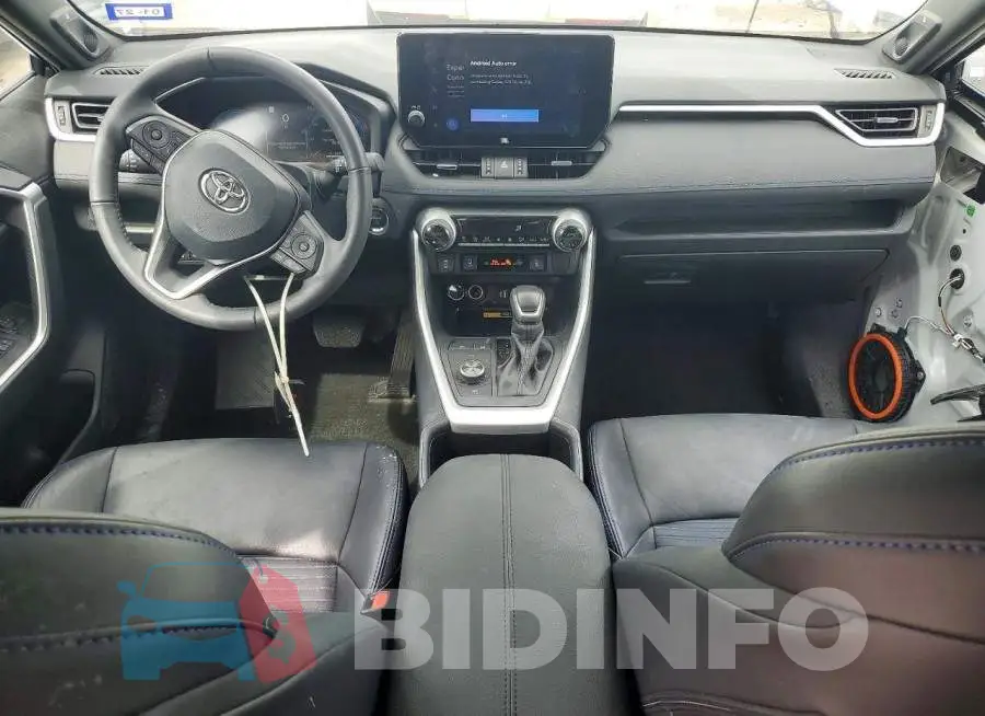 4T3E6RFV8RU148028 Photo# 8