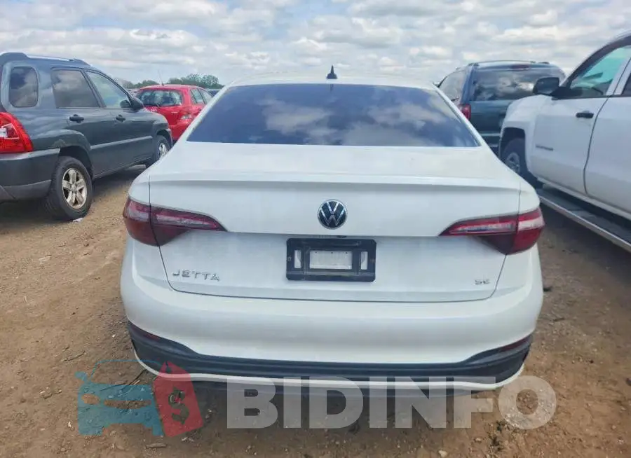 3VW7M7BU5NM018216 Photo# 6