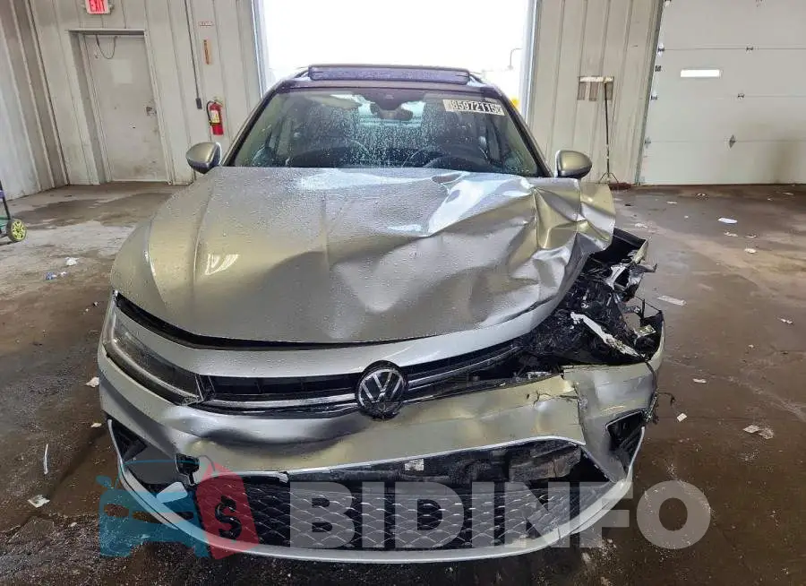 3VW7W7BU9TM001801 Photo# 5