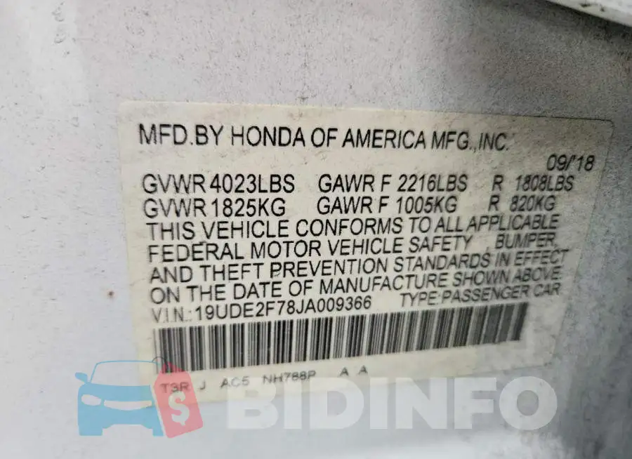 19UDE2F78JA009366 Photo# 12