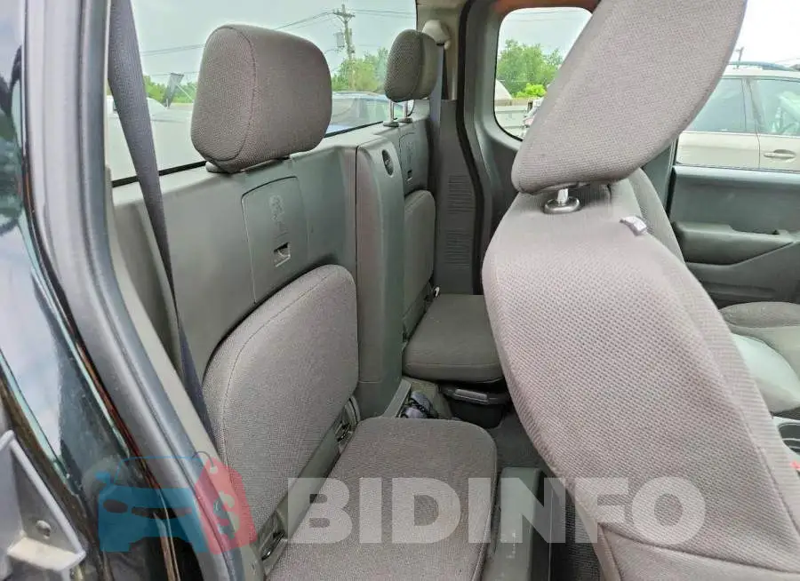 1N6BD0CT7HN750915 Photo# 10