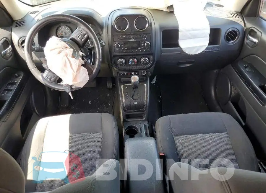 1C4NJPFB1HD183904 Photo# 8