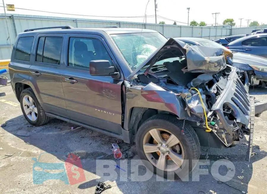 1C4NJPFB1HD183904 Photo# 4