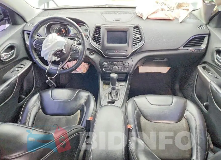 1C4PJLLB5KD110855 Photo# 8