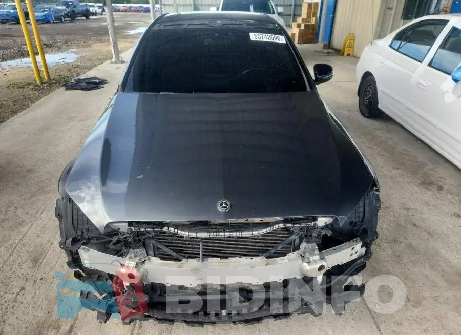 WDDWF4JB2JR398637 Photo# 5